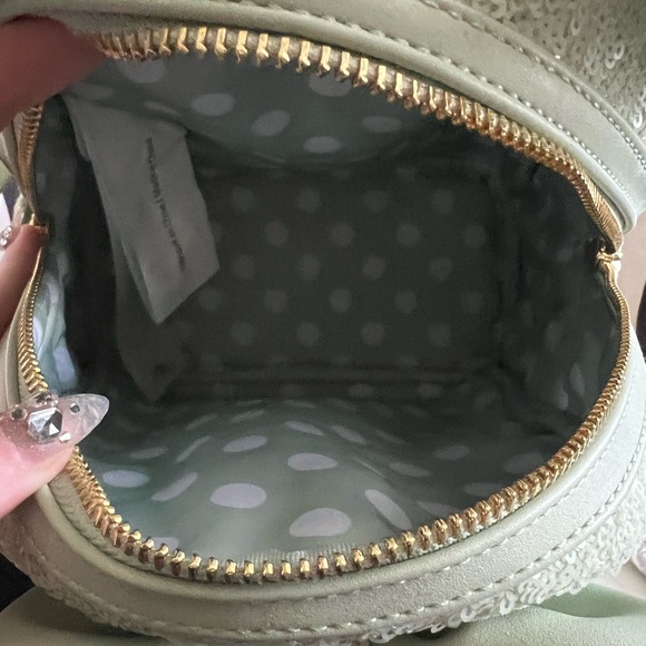 Disney Loungefly Mint Green Sequin Minnie Mouse Backpack (Rare!) - Picture 6 of 7